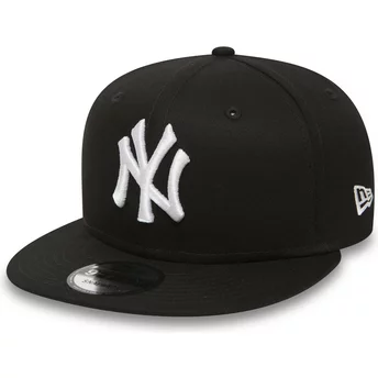 New Era Flat Brim 9FIFTY White on Black New York Yankees MLB Black Snapback Cap