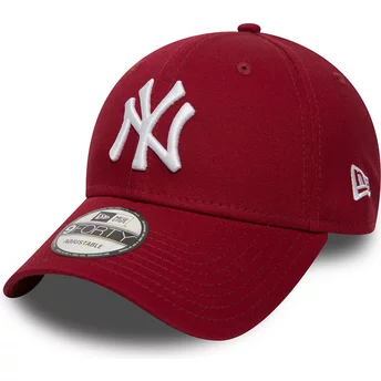 New Era Curved Brim 9FORTY Essential New York Yankees MLB Cardinal Red Adjustable Cap