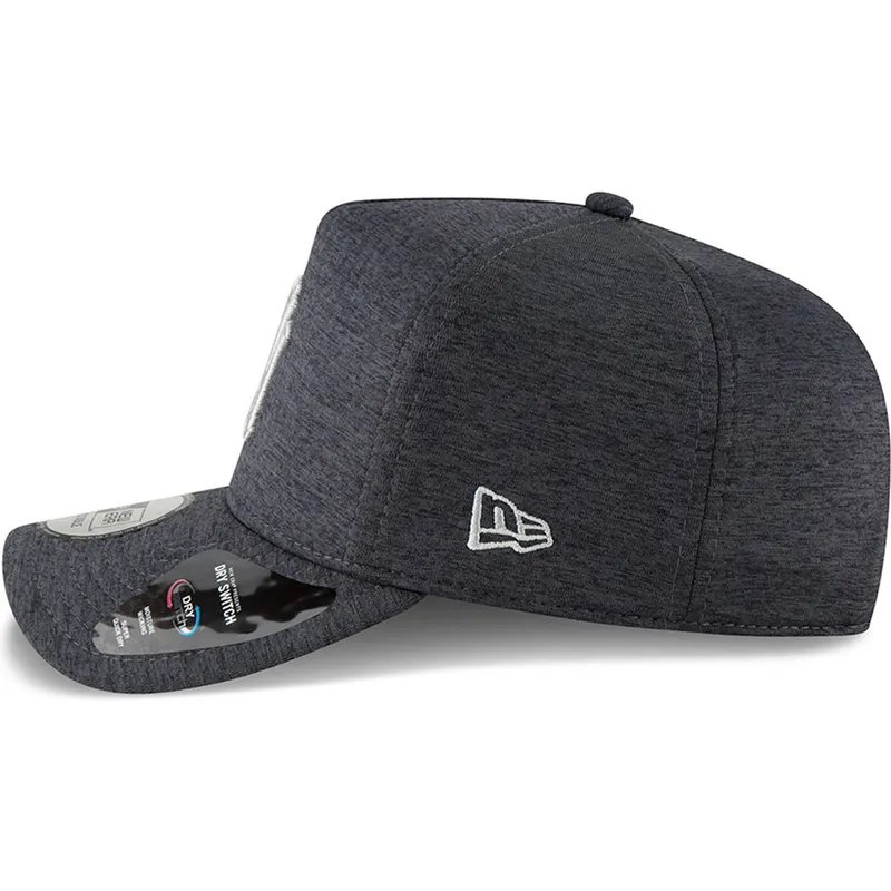 curva-snapback-9forty-dry-switch-a-frame-new-york-yankees-mlb-new-era