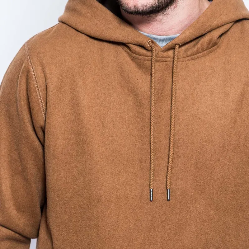 sudadera-con-capucha-marron-pullover-hoody-premium-classics-new-era