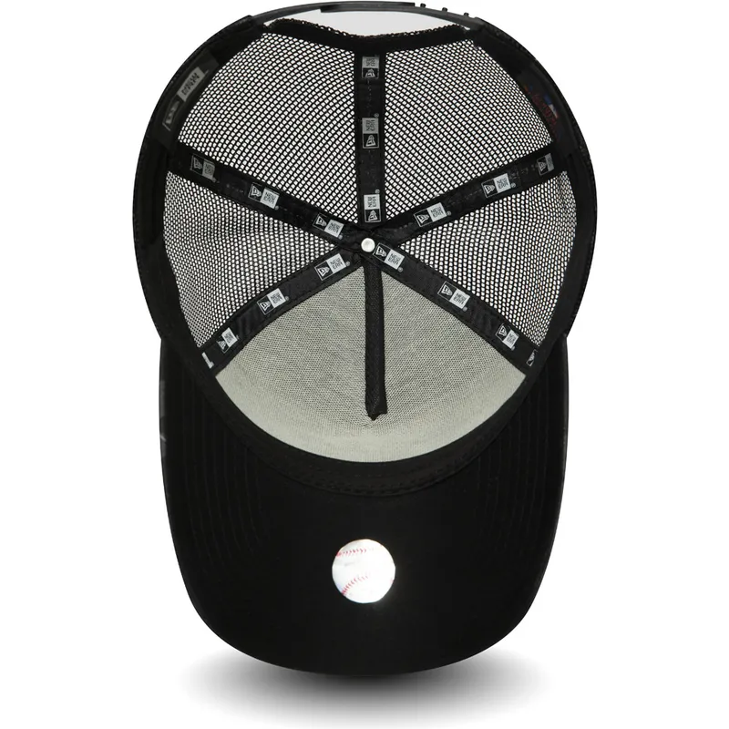 curva-snapback-negro-essential-camo-a-frame-new-york-yankees-mlb-new-era