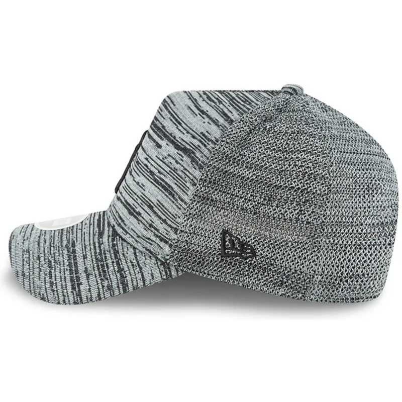 curva-snapback-ajustable-negro-9forty-engineered-fit-new-york-yankees-mlb-new-era