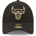 curva-snapback-9forty-black-and-gold-chicago-bulls-nba-new-era