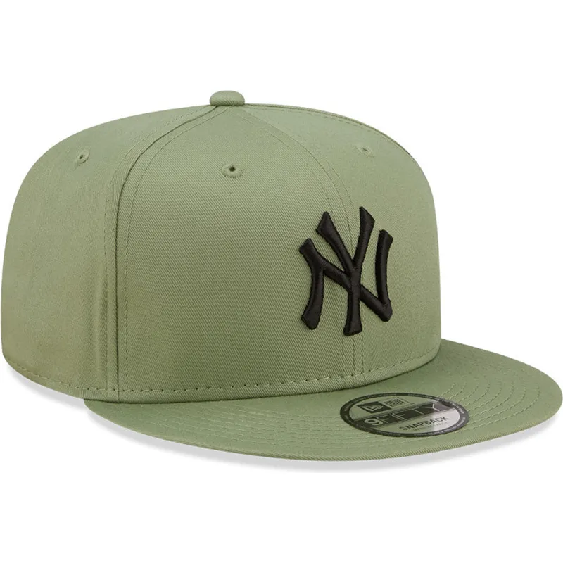 plana-snapback-negro-9fifty-league-essential-new-york-yankees-mlb-new-era