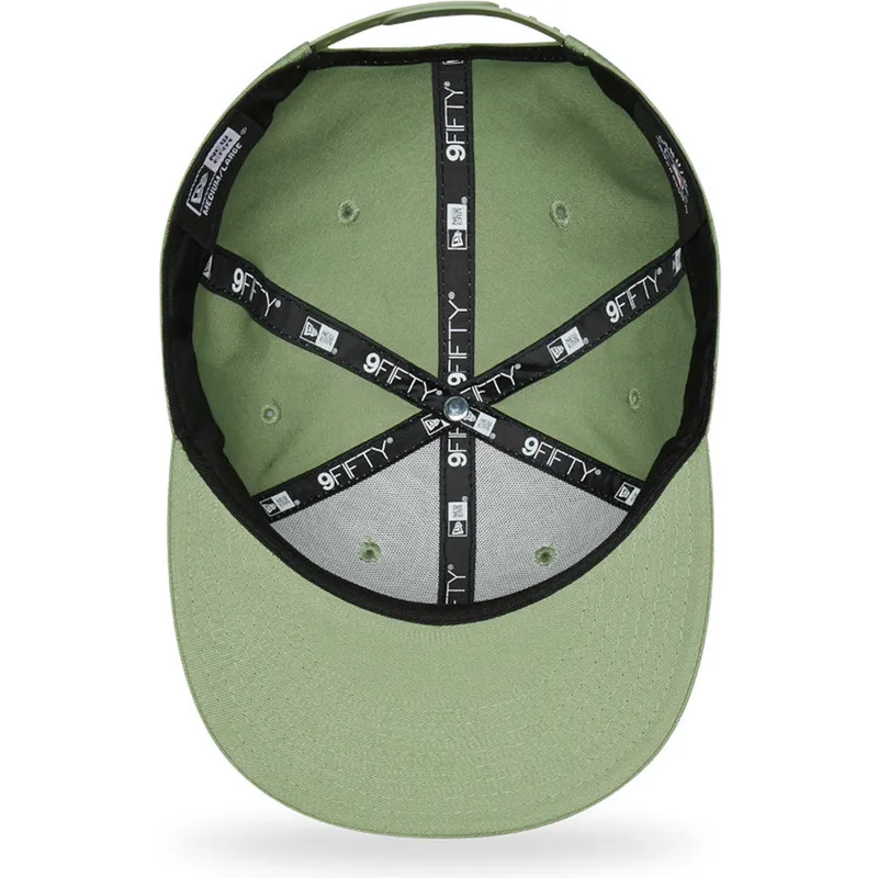plana-snapback-negro-9fifty-league-essential-new-york-yankees-mlb-new-era