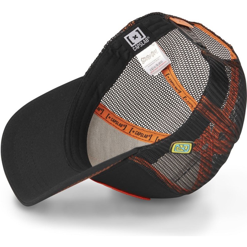 capslab-scooby-doo-stu2-black-trucker-hat