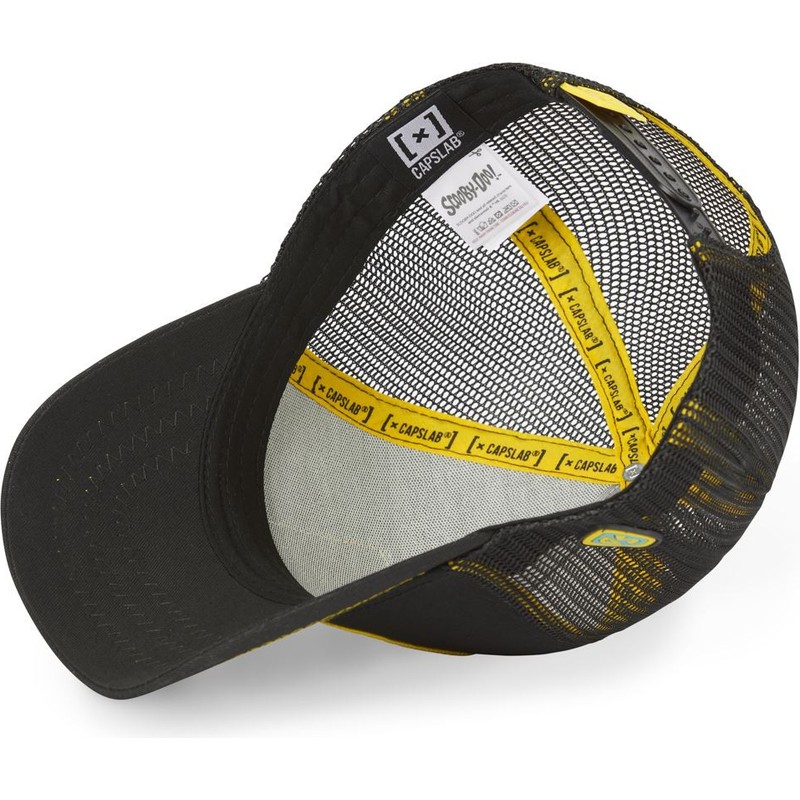 capslab-scooby-doo-rel2-help-black-trucker-hat