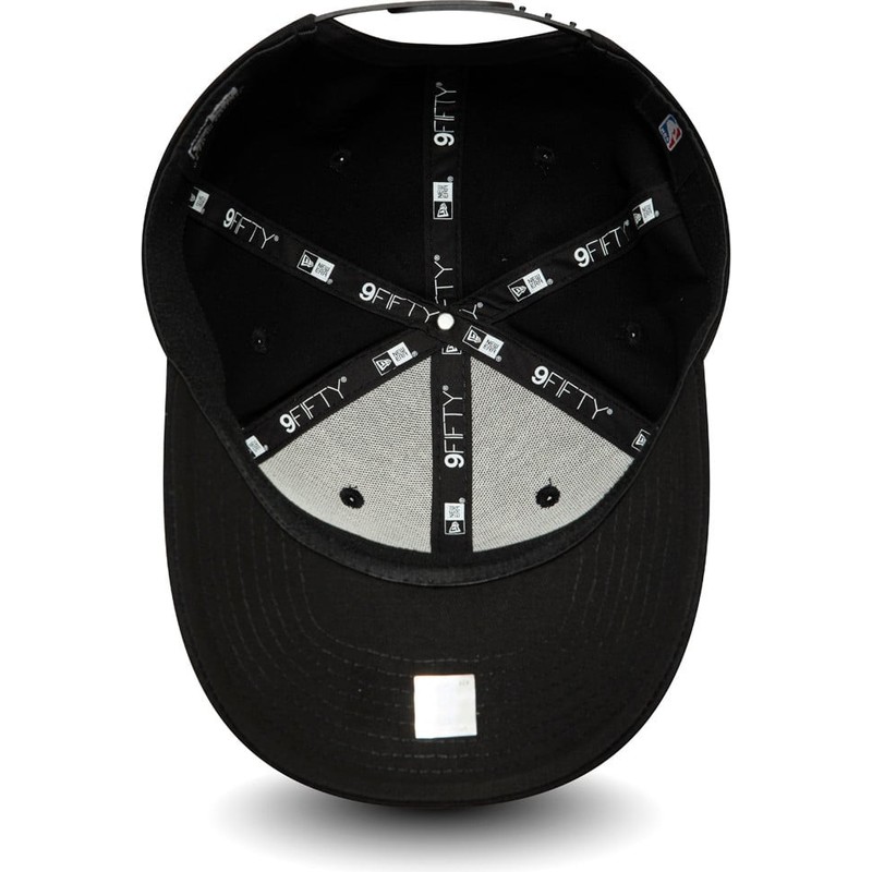 new-era-curved-brim-black-logo-9fifty-tonal-stretch-snap-chicago-bulls-nba-black-snapback-cap