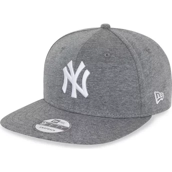 Νέα Εποχή Επίπεδο Περίγραμμα 9FIFTY Μπλουζάκι Μέσο Νέα Υόρκη Γιάνκις MLB Σκούρο Γκρι Καπέλο Snapback