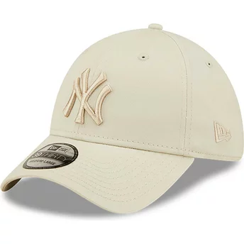 Καπέλο New Era Curved Brim 39THIRTY League Essential New York Yankees MLB Μπεζ Εφαρμοστό με Μπεζ Λογότυπο