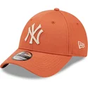 curva-9forty-league-essential-new-york-yankees-mlb-new-era
