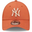 curva-9forty-league-essential-new-york-yankees-mlb-new-era