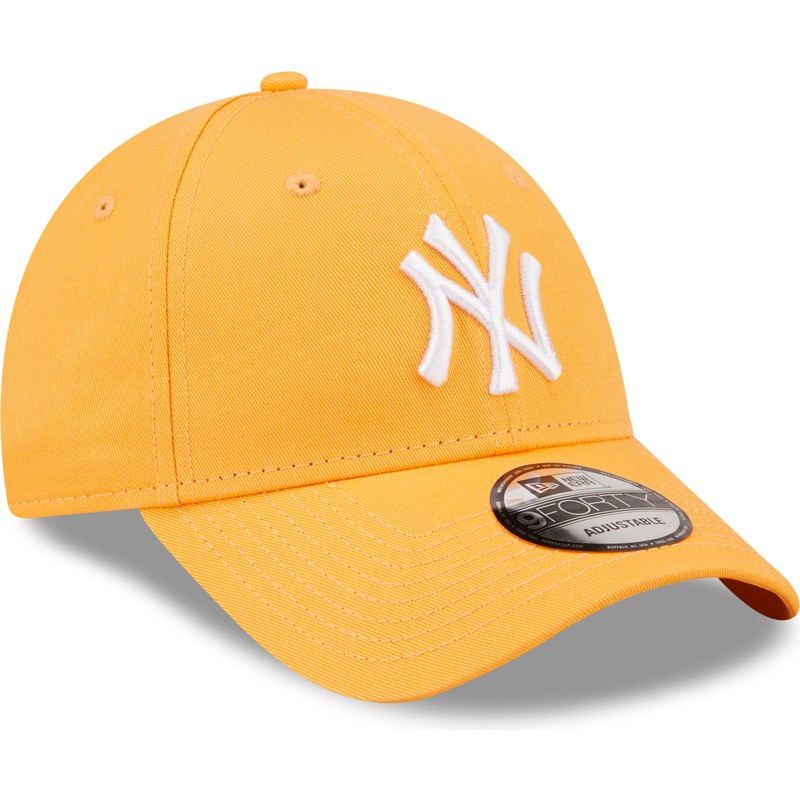new-era-curved-brim-9forty-league-essential-new-york-yankees-mlb-light-orange-adjustable-cap
