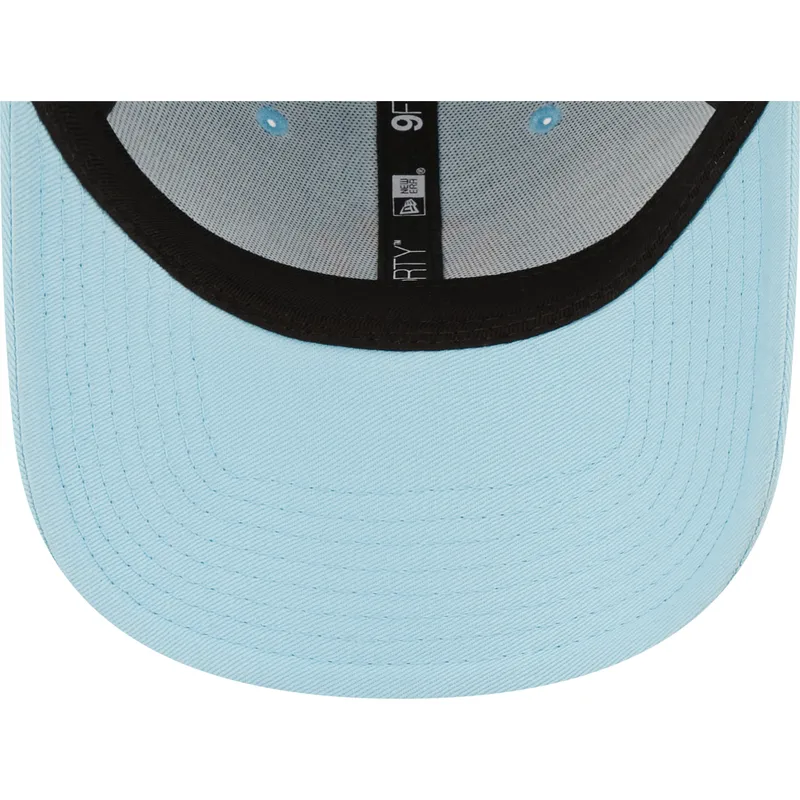 curva-claro-9forty-league-essential-new-york-yankees-mlb-new-era curva-claro-9forty-league-essential-new-york-yankees-mlb-new-era