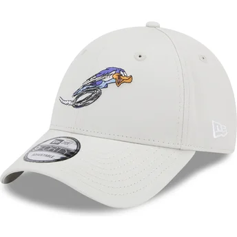 New Era Curved Brim Road Runner 9FORTY Looney Tunes Beige Adjustable Cap
