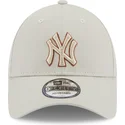 curva-9forty-team-outline-new-york-yankees-mlb-new-era