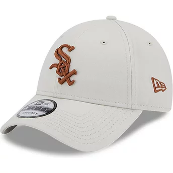 New Era Curved Brim Brown Logo 9FORTY League Essential Chicago White Sox MLB Beige Adjustable Cap