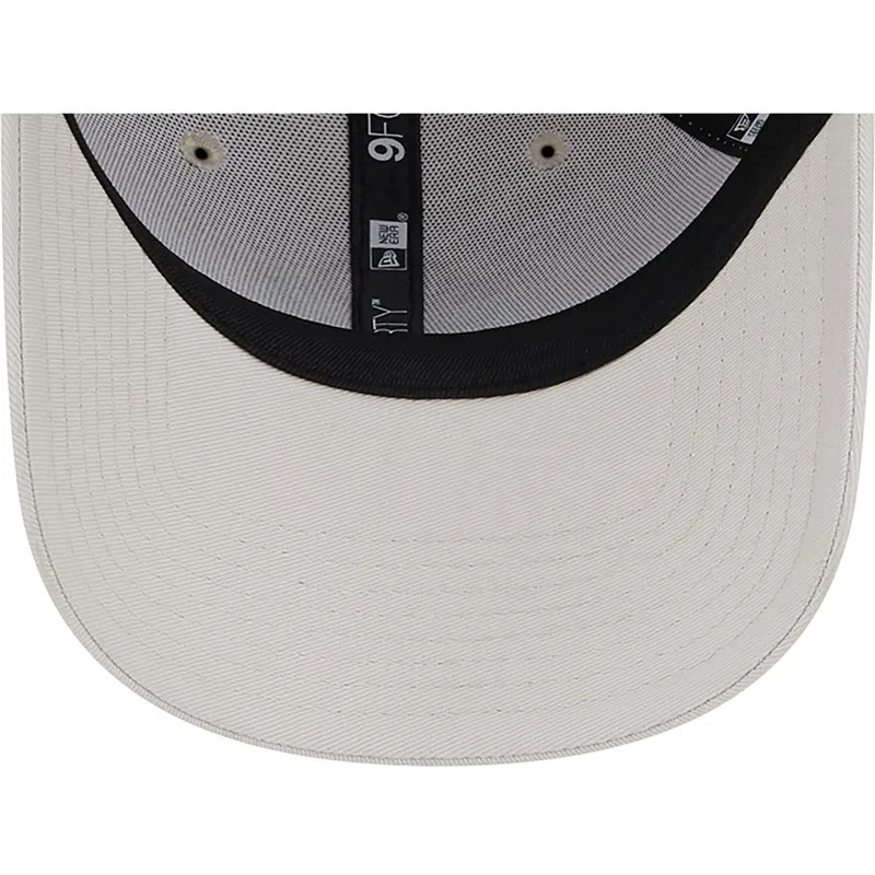 curva-9forty-league-essential-new-york-yankees-mlb-new-era