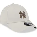 9forty-check-infill-new-york-yankees-mlb-new-era