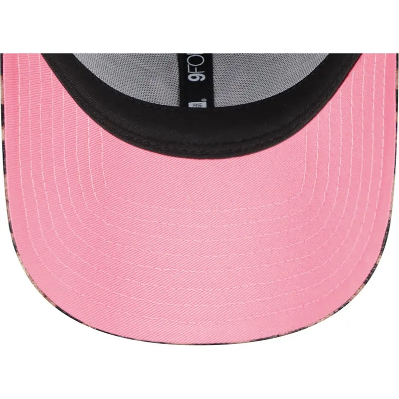 curva-rosa-9forty-velour-new-york-yankees-mlb-new-era curva-rosa-9forty-velour-new-york-yankees-mlb-new-era