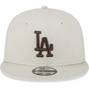 plana-snapback-marron-9fifty-league-essential-los-angeles-dodgers-mlb-new-era
