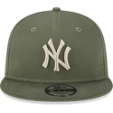 plana-snapback-9fifty-league-essential-new-york-yankees-mlb-new-era