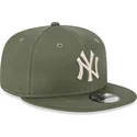 plana-snapback-9fifty-league-essential-new-york-yankees-mlb-new-era