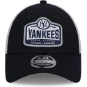 trucker-9forty-stretch-snap-tab-new-york-yankees-mlb-new-era
