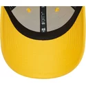 gorra-curva-amarilla-ajustable-9forty-essential-de-new-era
