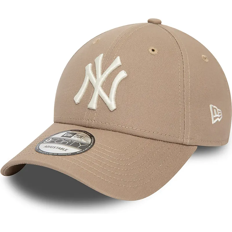 curva-claro-9forty-league-essential-new-york-yankees-mlb-new-era