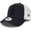 gorra-trucker-azul-marino-y-blanca-con-logo-azul-marino-a-frame-league-essential-de-new-york-yankees-mlb-de-new-era