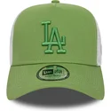 gorra-trucker-verde-y-blanca-con-logo-verde-a-frame-league-essential-de-los-angeles-dodgers-mlb-de-new-era