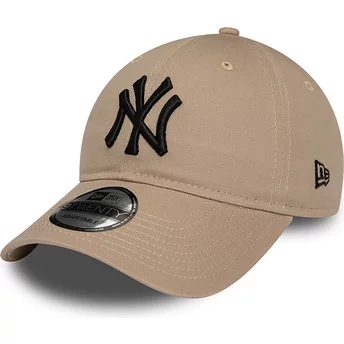 Gorra curva marrón ajustable con logo negro 9TWENTY League Essential de New York Yankees MLB de New Era