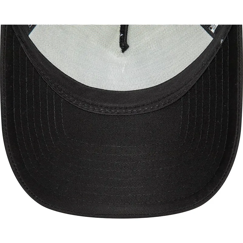 curva-snapback-a-frame-character-bugs-bunny-y-pato-lucas-looney-tunes-new-era