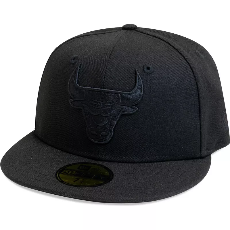 gorra-plana-negra-ajustada-con-logo-negro-59fifty-essential-de-chicago-bulls-nba-de-new-era