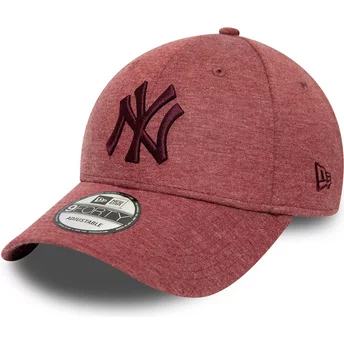 Ρυθμιζόμενο καπέλο με καμπυλωτό γείσο σε χρώμα γρανάτη με λογότυπο γρανάτης 9FORTY Jersey Essential των New York Yankees MLB από
