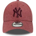curva-granate-granate-9forty-jersey-essential-new-york-yankees-mlb-new-era
