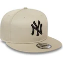 plana-snapback-negro-9fifty-league-essential-new-york-yankees-mlb-new-era