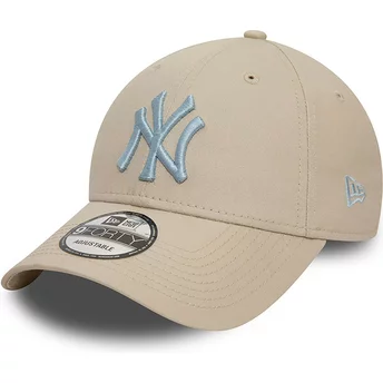 Ρυθμιζόμενο μπεζ καπέλο με καμπυλωτό γείσο και λογότυπο σε ανοιχτό μπλε χρώμα 9FORTY League Essential των New York Yankees MLB α