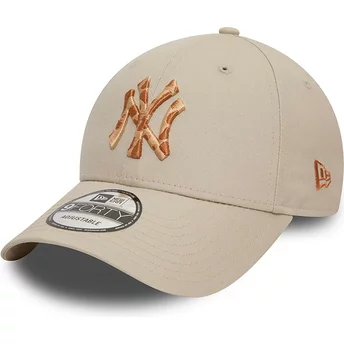Ρυθμιζόμενο μπεζ καπέλο με καμπυλωτό γείσο 9FORTY Animal Infill των New York Yankees MLB της New Era