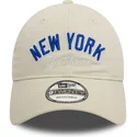 gorra-curva-beige-ajustable-9twenty-wordmark-de-new-york-yankees-mlb-de-new-era