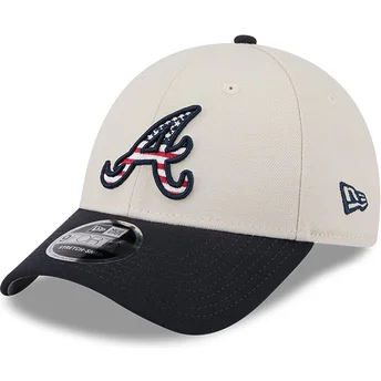 Στρογγυλομέτωπο καπέλο σε μπεζ και μπλε χρώμα snapback 9FORTY Stretch Snap 4th of July των Atlanta Braves MLB από την New Era