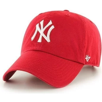 Καπέλο με καμπυλωτό γείσο της εταιρείας 47 Brand για τους New York Yankees του MLB σε κόκκινο χρώμα Clean Up