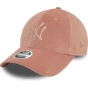 gorra-curva-rosa-ajustable-para-mujer-9forty-velour-diamante-de-new-york-yankees-mlb-de-new-era