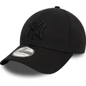 gorra-curva-negra-ajustada-con-logo-negro-39thirty-monochrome-de-new-york-yankees-mlb-de-new-era