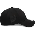 gorra-curva-negra-ajustada-con-logo-negro-39thirty-monochrome-de-new-york-yankees-mlb-de-new-era