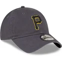 gorra-curva-gris-ajustable-9twenty-core-classic-de-pittsburgh-pirates-mlb-de-new-era