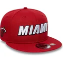 gorra-plana-roja-snapback-9fifty-statement-de-miami-heat-nba-de-new-era