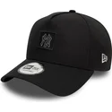 gorra-curva-negra-snapback-9forty-a-frame-metallic-patch-de-new-york-yankees-mlb-de-new-era