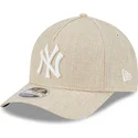 gorra-curva-beige-snapback-9forty-m-crown-a-frame-cotton-weave-de-new-york-yankees-mlb-de-new-era